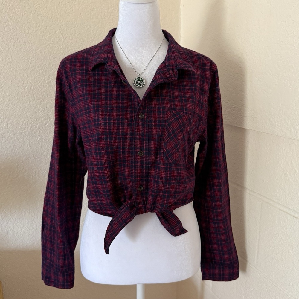 Forever 21 Women's Red Plaid Long Sleeve Button Up Front Tie‎ Crop Top Sz M GUC